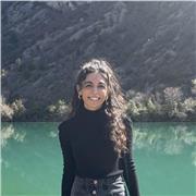 Profesora titulada en Economía con experiencia en docencia universitaria y repaso de secundaria/primaria ofrece clases online